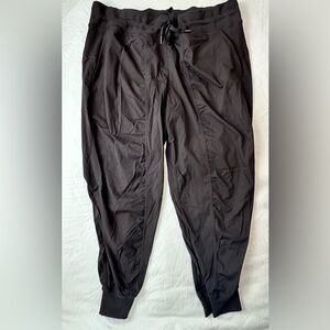 Lululemon Dance Studio Joggers 7/8 Womens 14 Black
